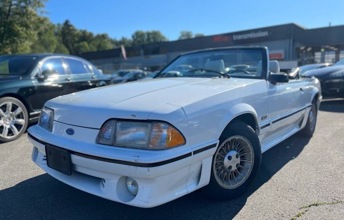 Ford-Mustang-gt-convertible-1987-4