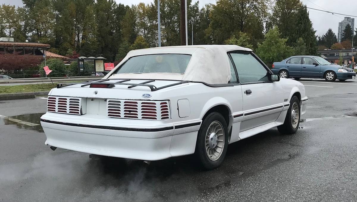 Ford-Mustang-gt-convertible-1987