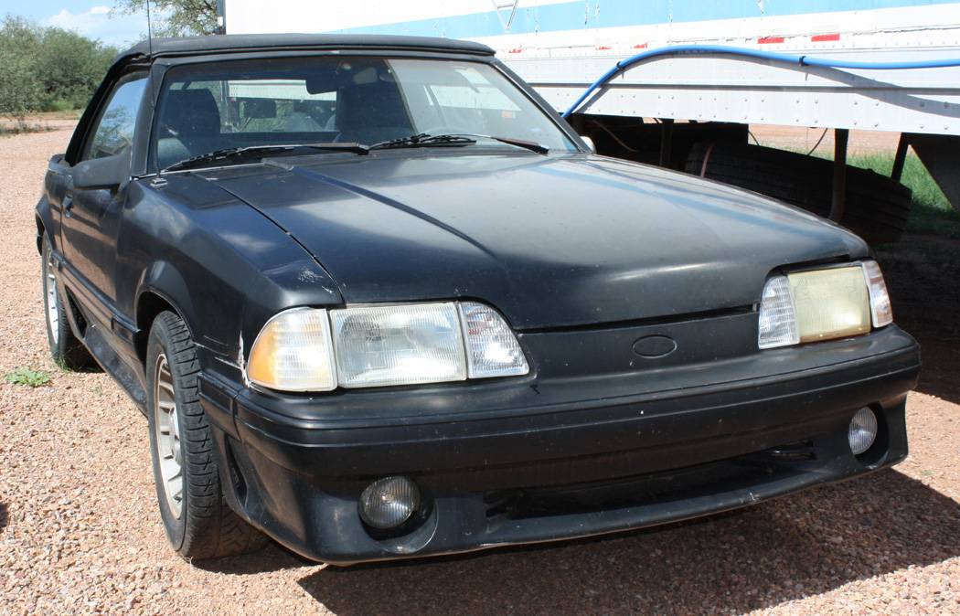 Ford-Mustang-gt-convertible-1988-11