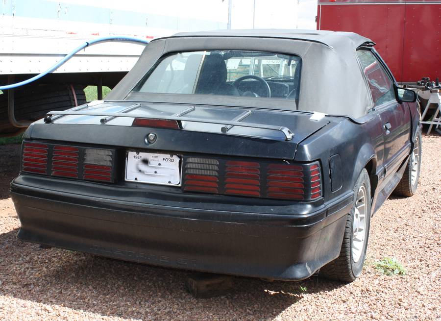 Ford-Mustang-gt-convertible-1988-2