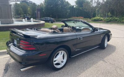 Ford Mustang gt convertible 1994