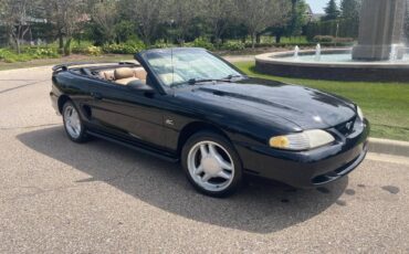 Ford-Mustang-gt-convertible-1994-13