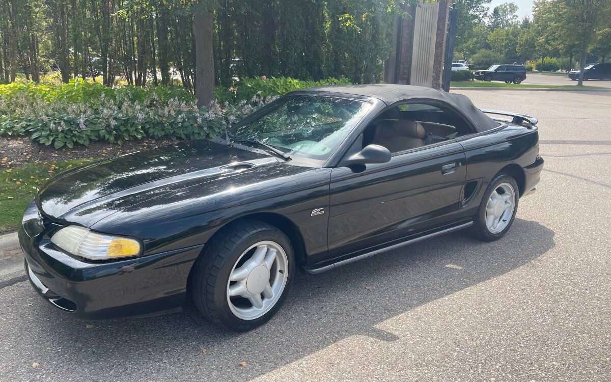 Ford-Mustang-gt-convertible-1994-6