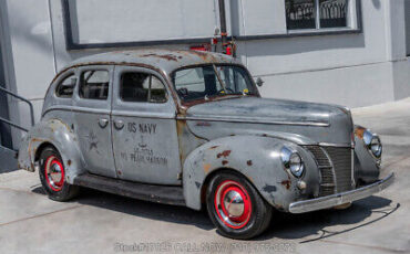 Ford-Standard-Deluxe-1940-2