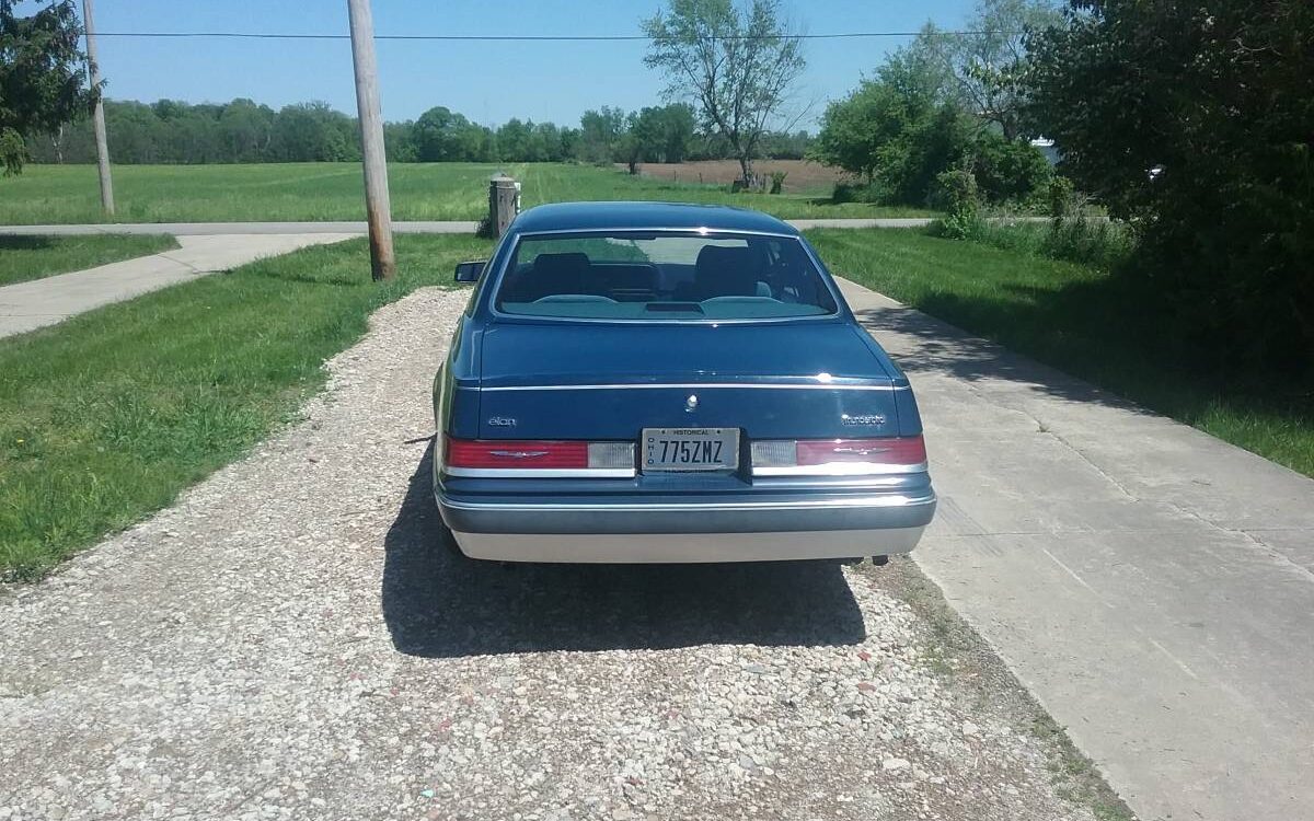 Ford-Thunderbird-1986-1