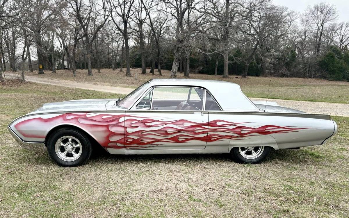 Ford-Thunderbird-coupe-1961