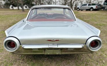 Ford-Thunderbird-coupe-1961-4