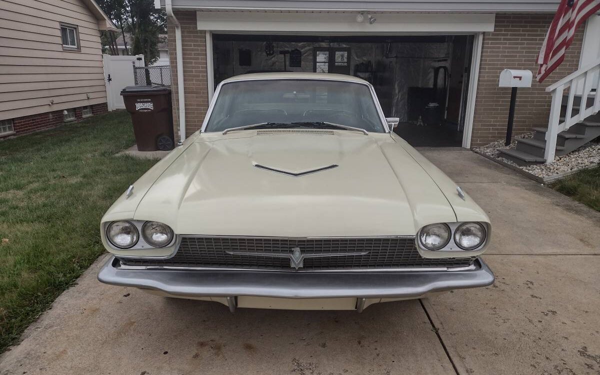 Ford-Thunderbird-coupe-1966-1