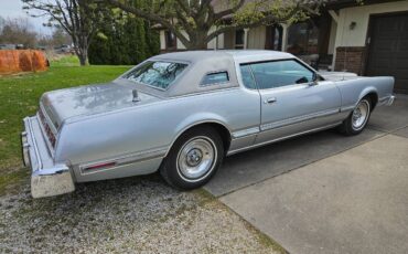 Ford-Thunderbird-coupe-1975