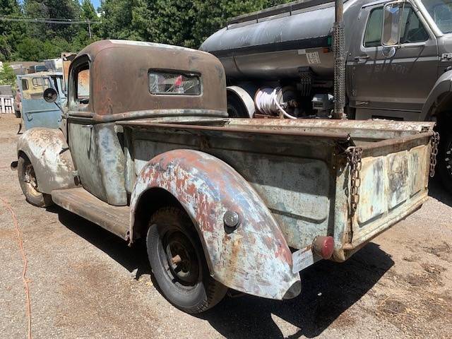 Ford-Truck-1941-3