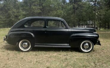 Ford-Tudor-deluxe-sedan-1941