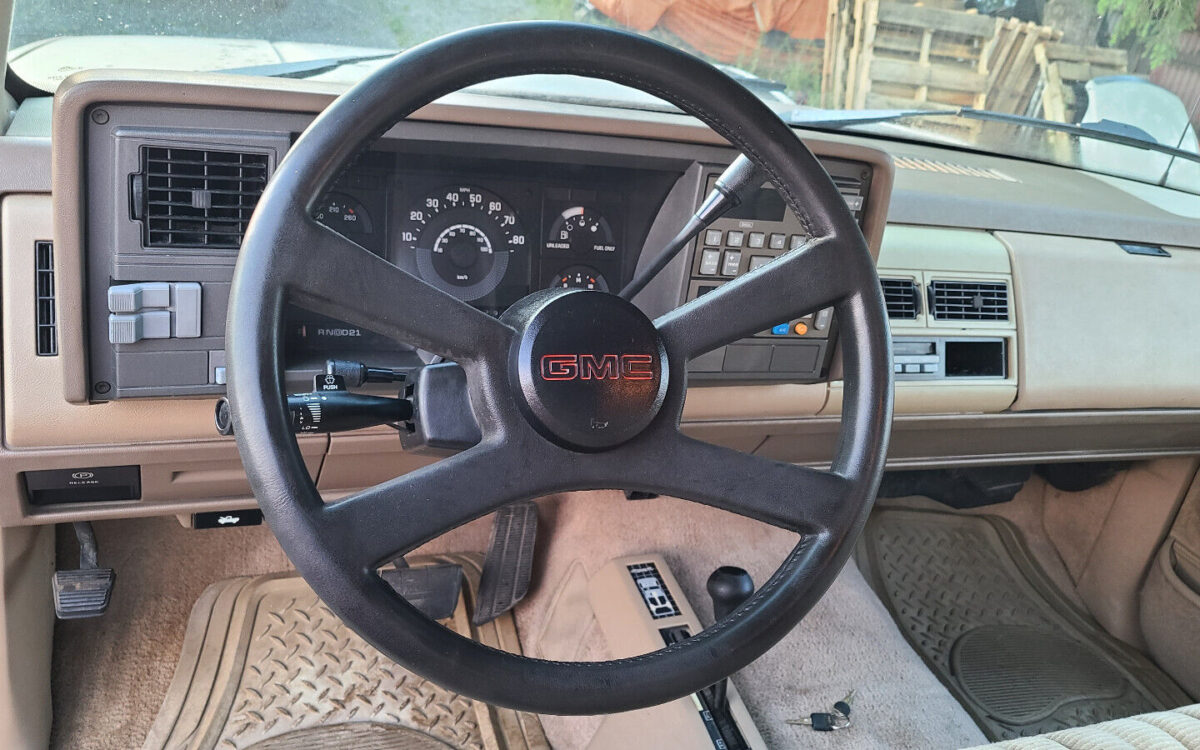 GMC-Sierra-2500-1990-13