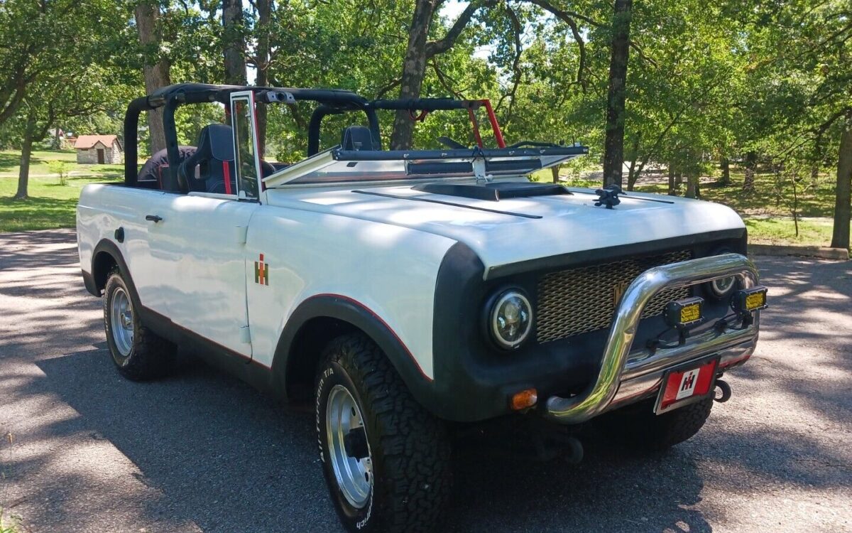 International-Harvester-Scout-SUV-1965-18