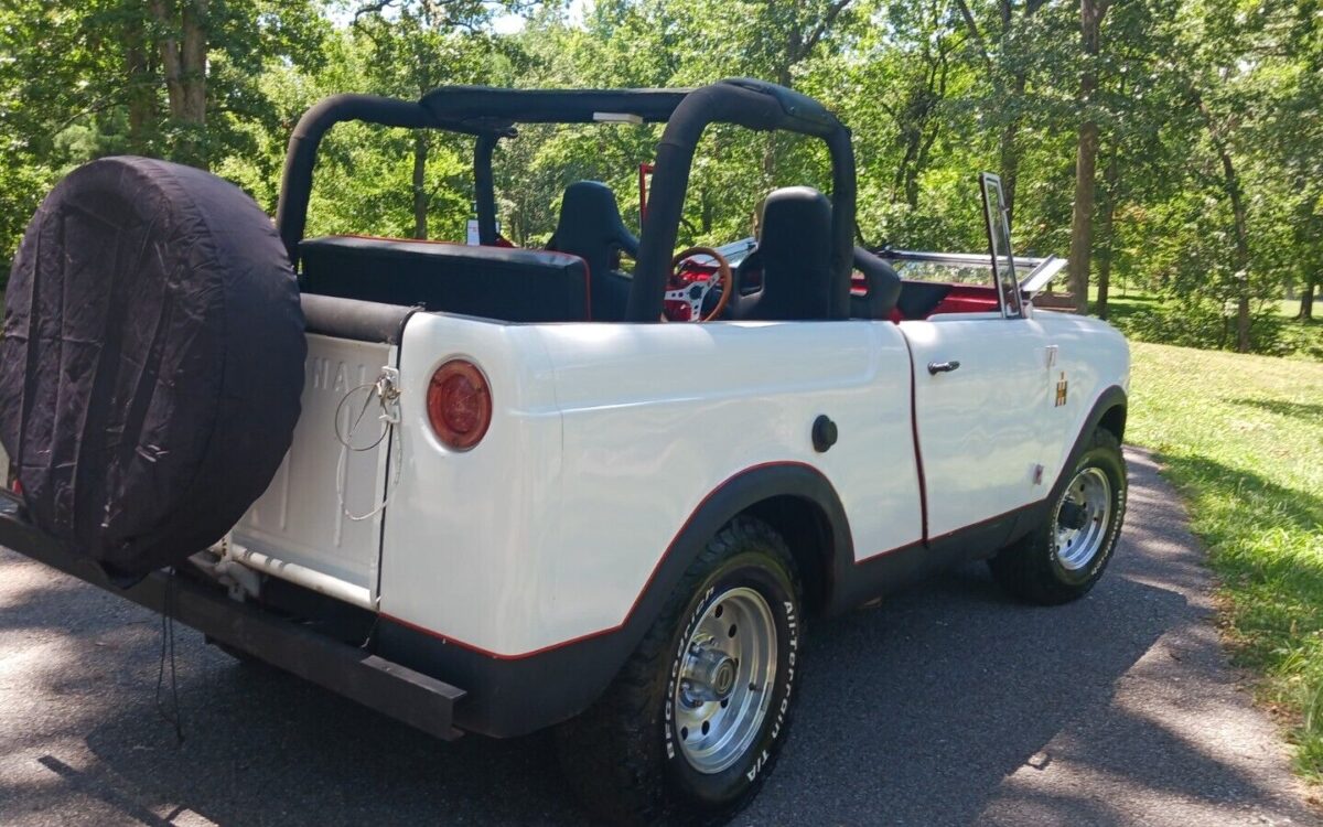 International-Harvester-Scout-SUV-1965-19