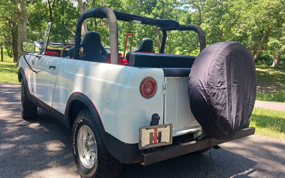 International-Harvester-Scout-SUV-1965-20