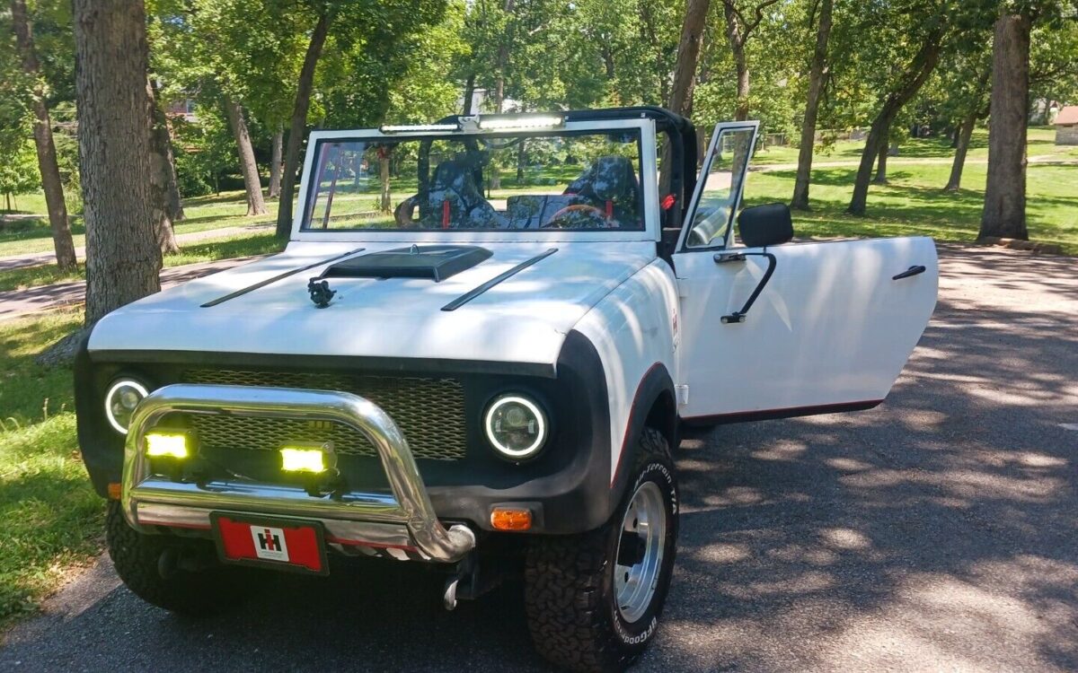 International-Harvester-Scout-SUV-1965-9