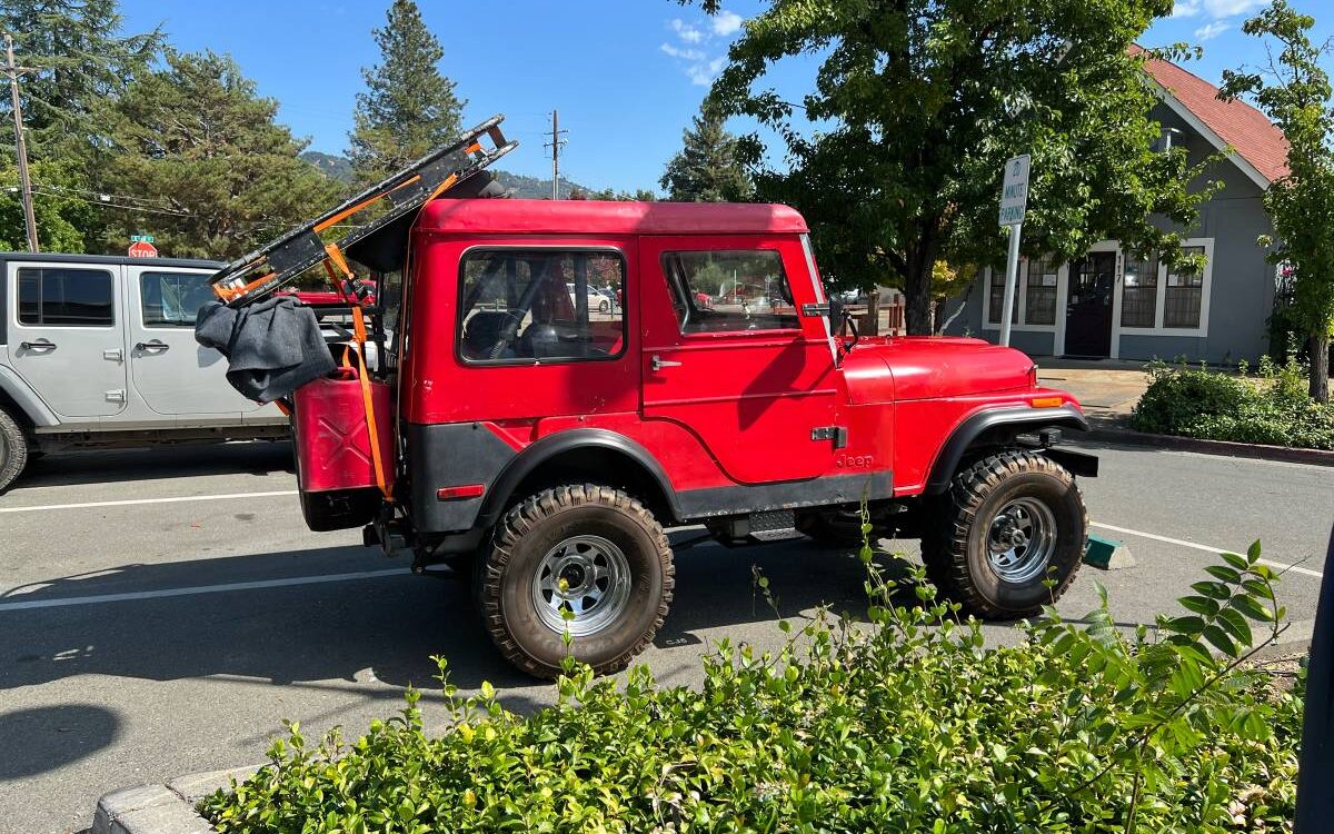 Jeep-1975-2