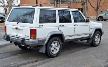 Jeep-Cherokee-1988-3