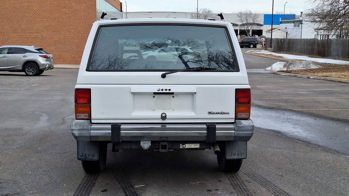 Jeep-Cherokee-1988-4