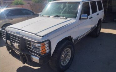 Jeep-Cherokee-laredo-1990