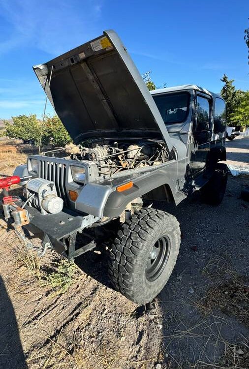 Jeep-Wrangler-1990-10