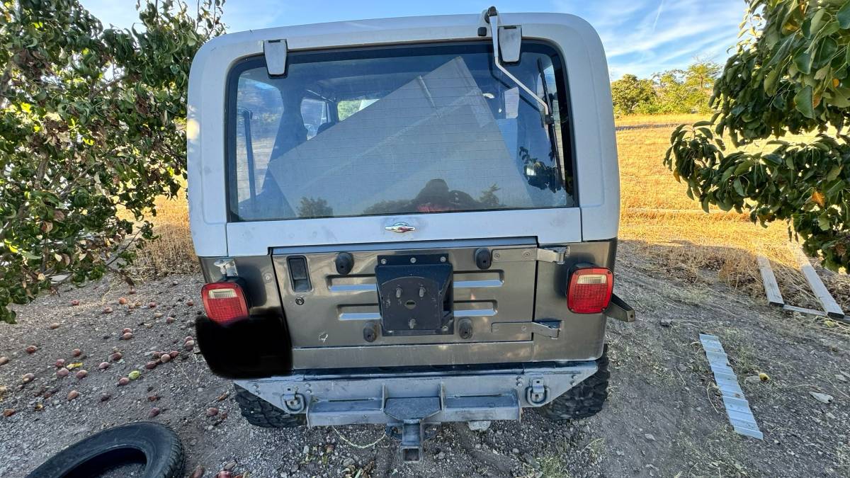 Jeep-Wrangler-1990-14