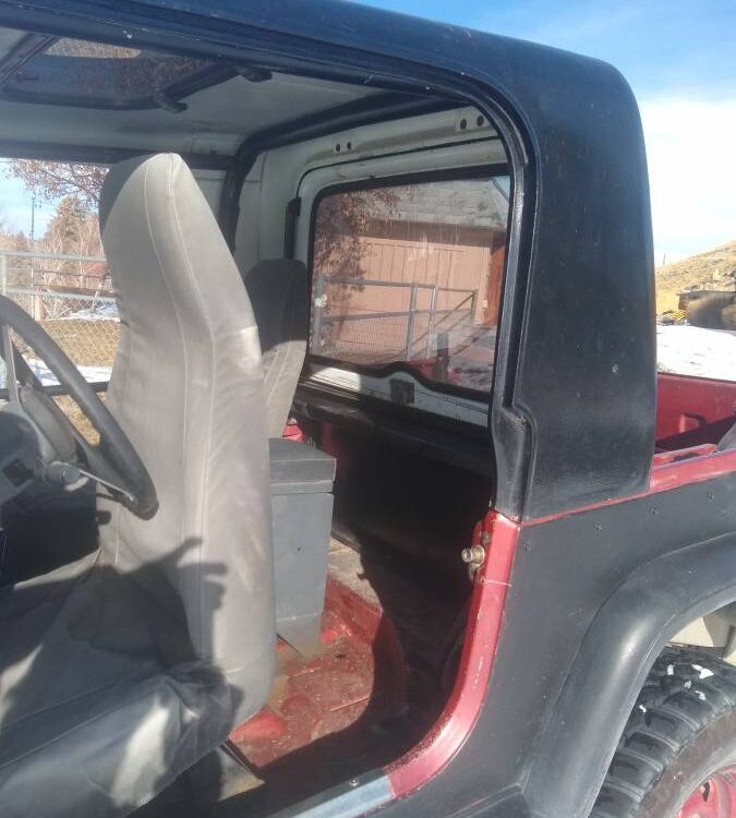 Jeep-Wrangler-fully-customized-1988-7