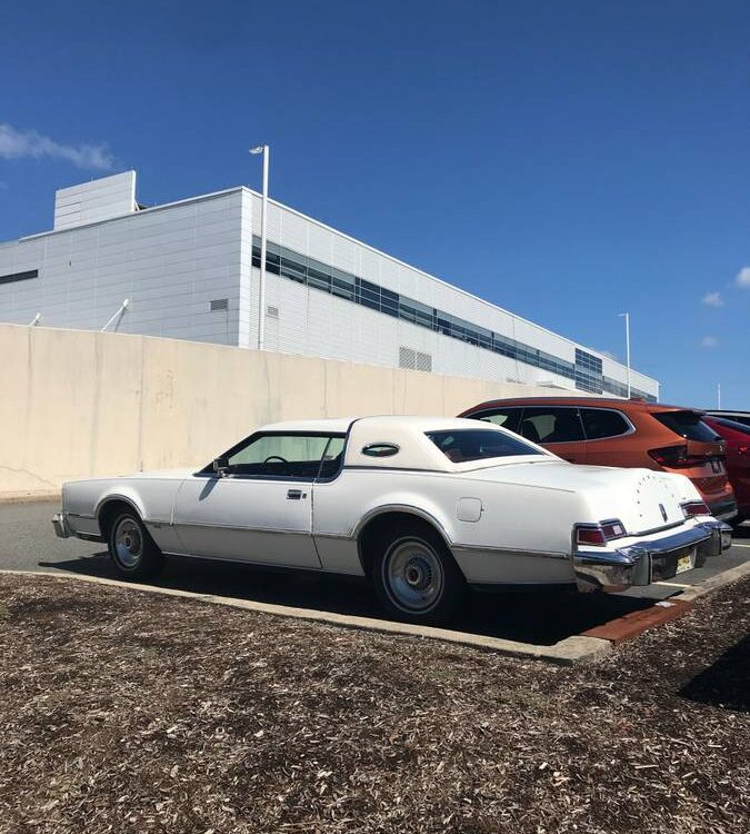 Lincoln-Continental-mark-iv-1976-2