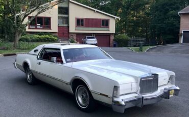 Lincoln-Continental-mark-iv-1976-3