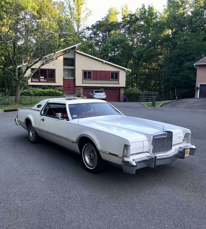 Lincoln-Continental-mark-iv-1976-3