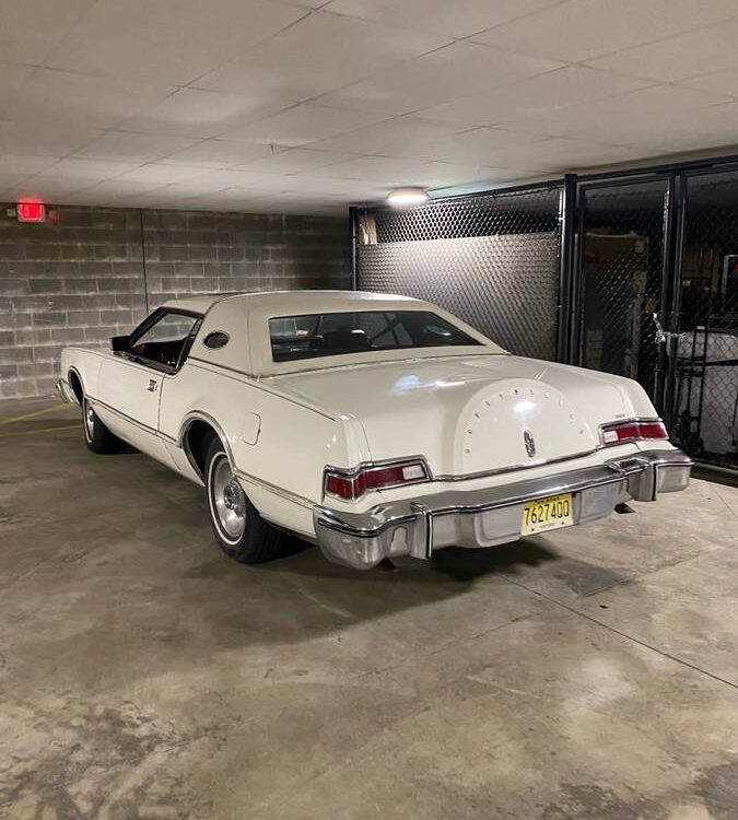 Lincoln-Continental-mark-iv-1976