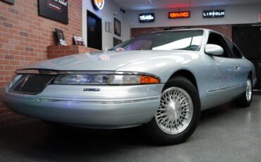 Lincoln-Mark-Series-Coupe-1993-2