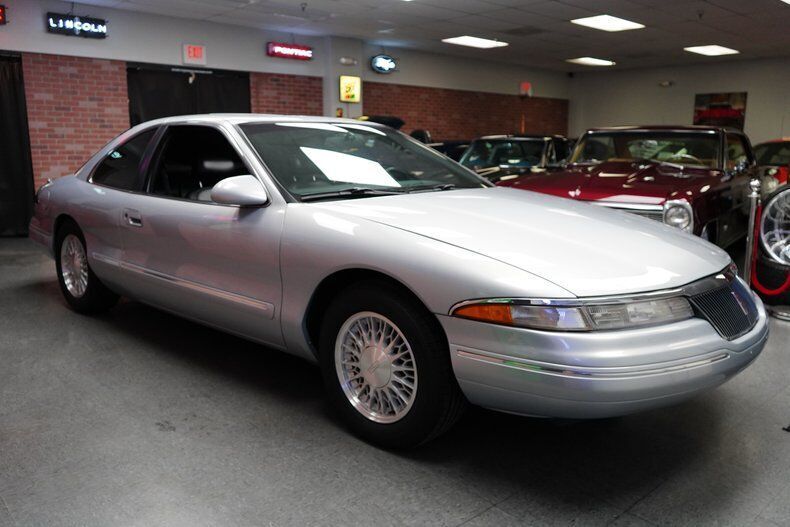 Lincoln-Mark-Series-Coupe-1993-8