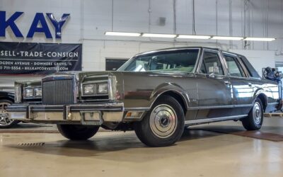 Lincoln Town Car Berline 1984 à vendre