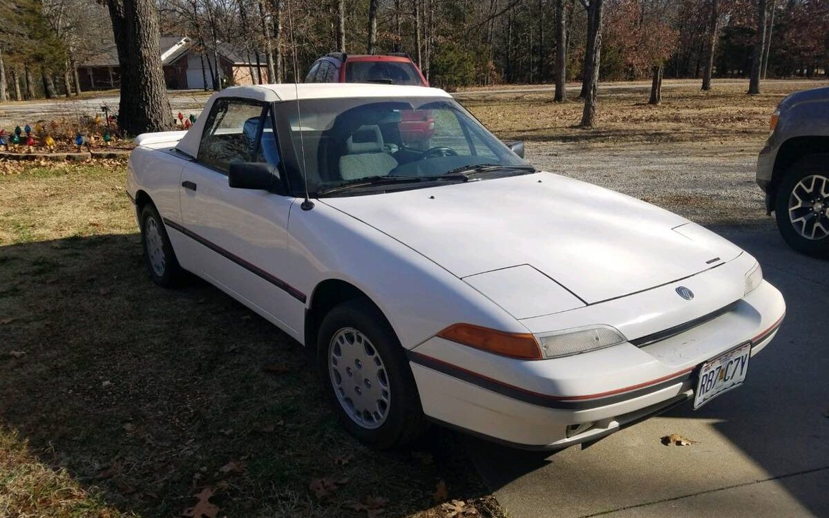 Mercury-Capri-xr2-turbo-1991-2