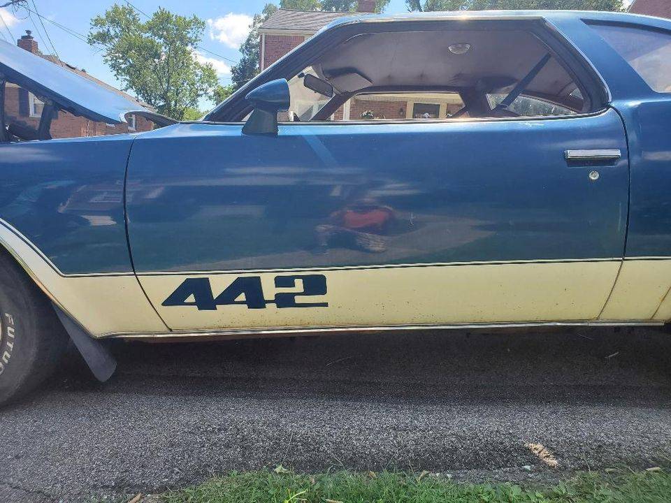 Oldsmobile-442-1976-5