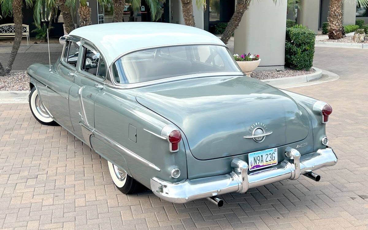 Oldsmobile-98-1952-3