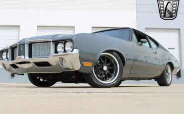 Oldsmobile-Cutlass-1972-3