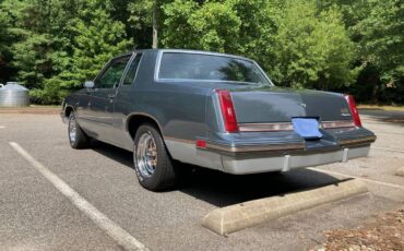 Oldsmobile-Cutlass-442-1986