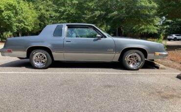 Oldsmobile-Cutlass-442-1986-5