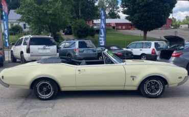 Oldsmobile-Cutlass-convertible-1968-1