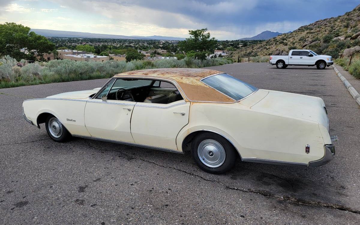 Oldsmobile-Delta-88-1968-8