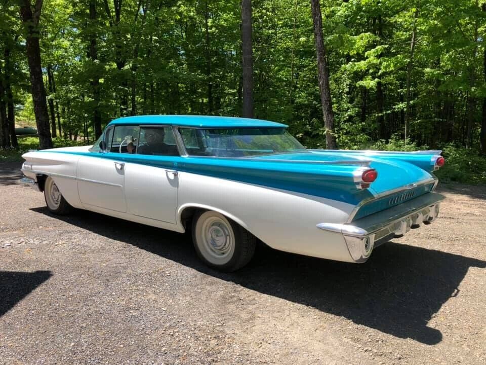 Oldsmobile-Eighty-Eight-Berline-1959-4