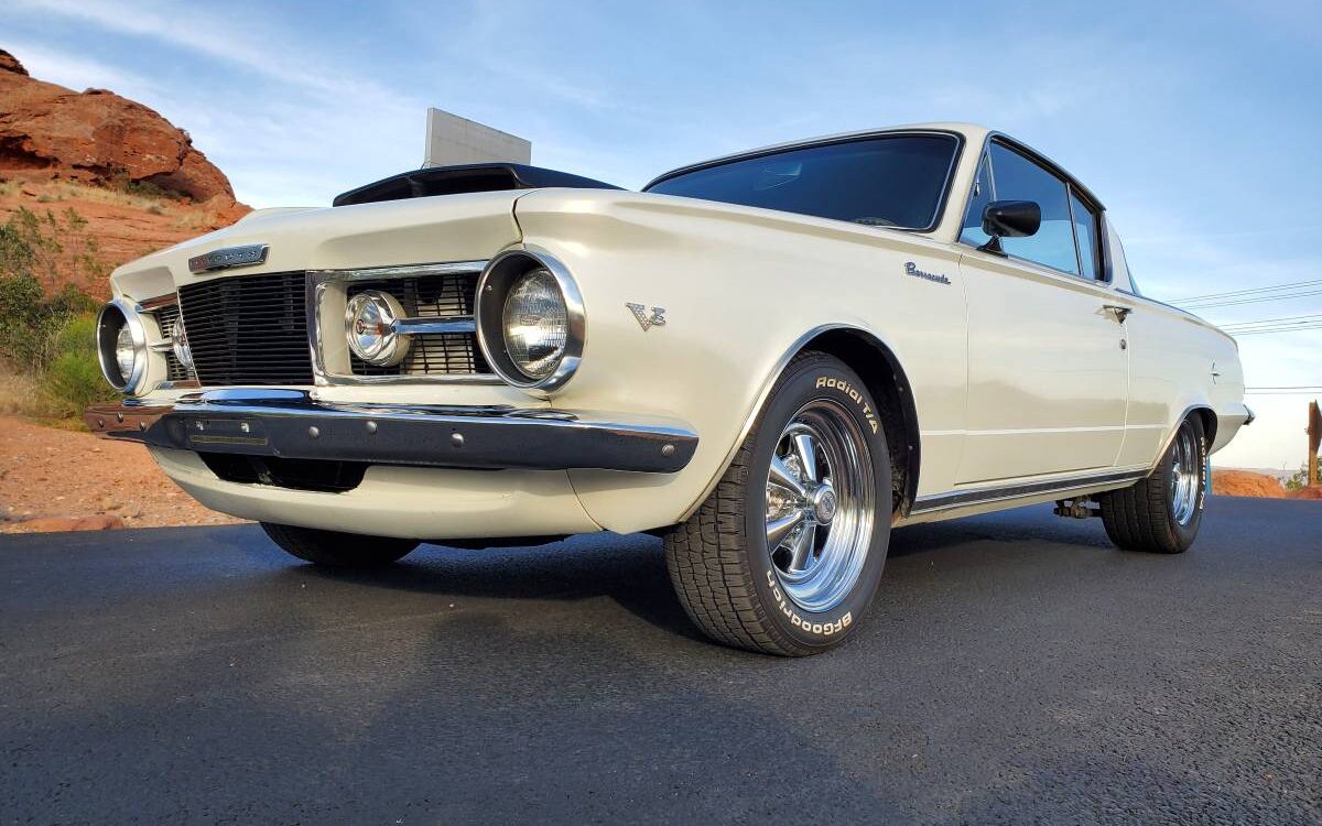 Plymouth-Barracuda-1965-6