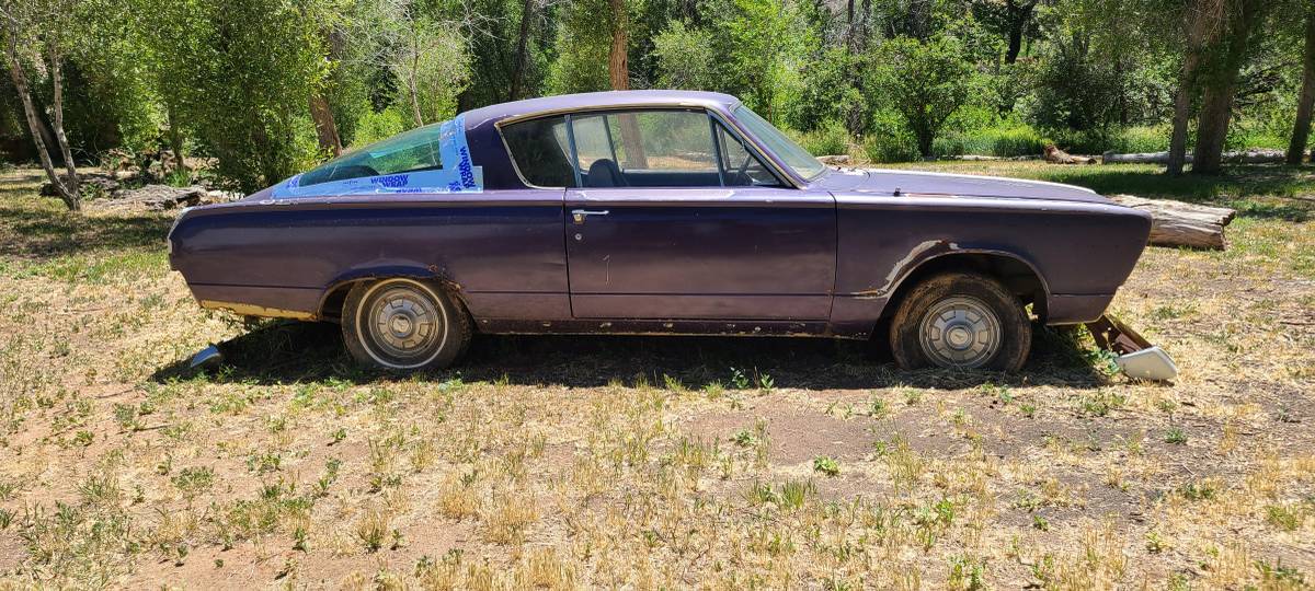 Plymouth-Barracuda-1966-20