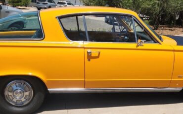 Plymouth-Barracuda-Coupe-1966-3