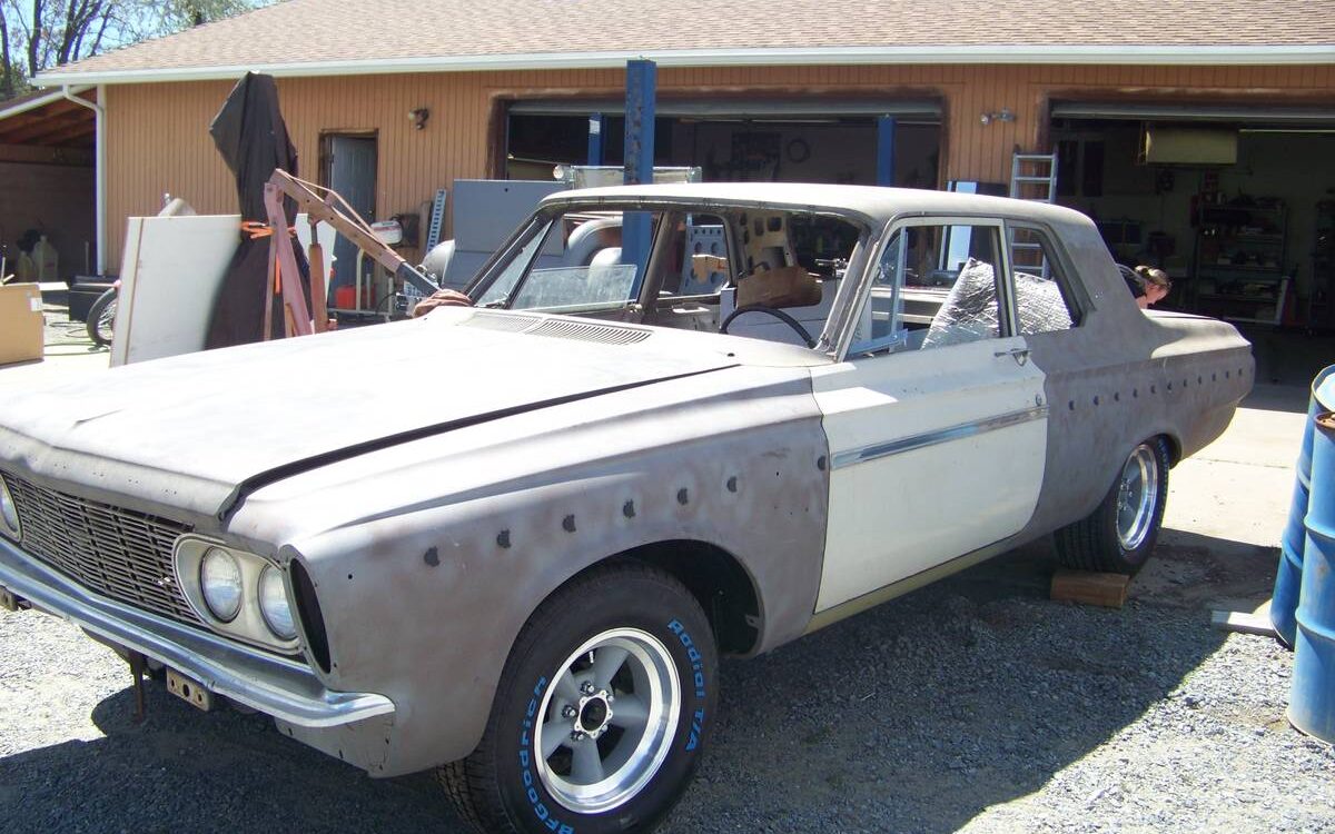 Plymouth-Belvedere-1963