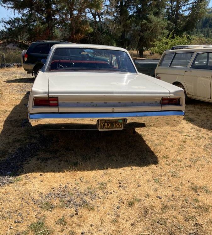 Plymouth-Fury2-1968-2