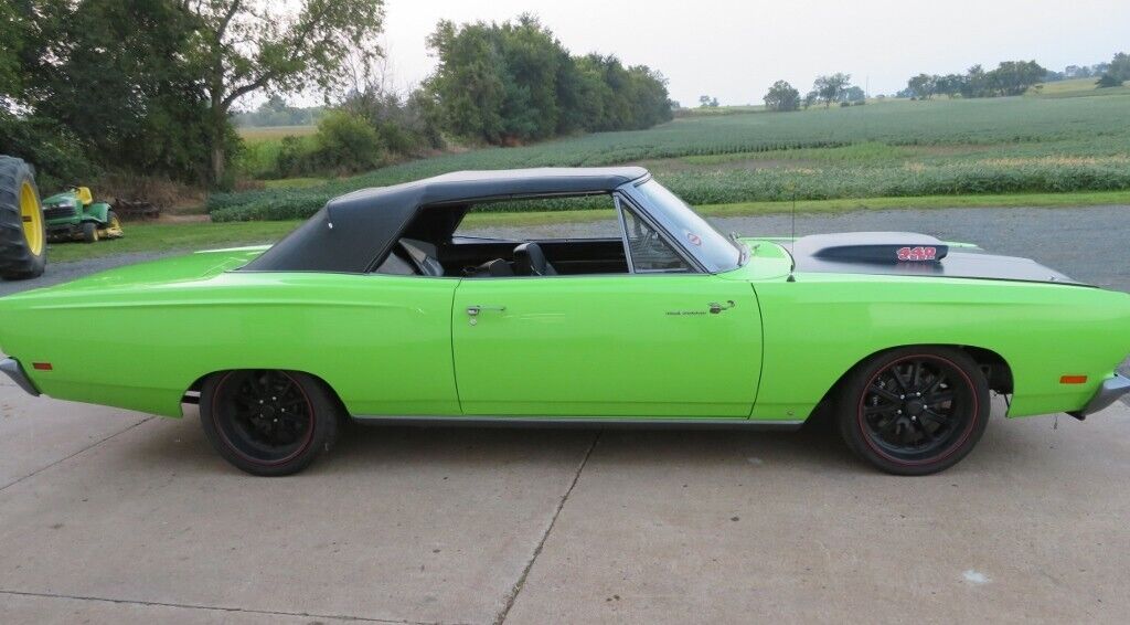 Plymouth-Road-Runner-Cabriolet-1969-2