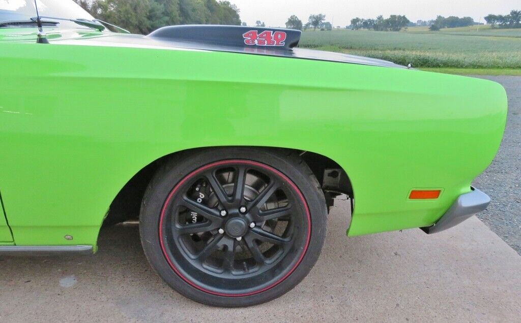 Plymouth-Road-Runner-Cabriolet-1969-3